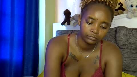 Snapshot of cheerchelly chatting on 09.12.25 Cheerchelly online show from 09.12.25