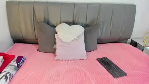 Cherlyn online show from 02.04.25