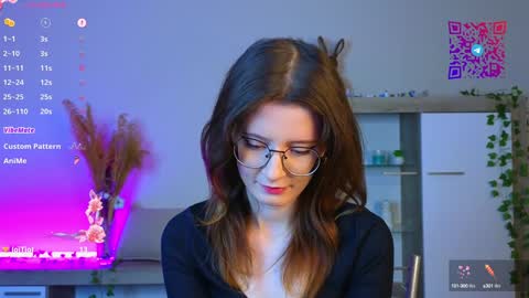 Mona online show from 12.06.24