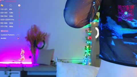 Mona online show from 12.23.24