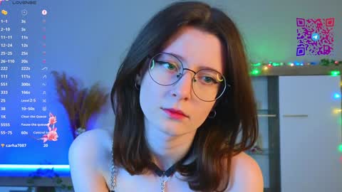 Mona online show from 02.01.25