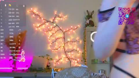 Mona online show from 02.20.25