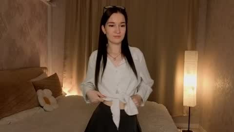 Snapshot of chelseafarro chatting on 05.20.26 Alice online show from 05.20.26