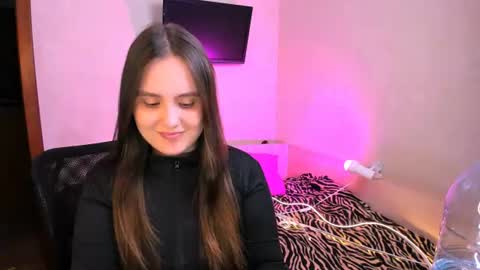 Chelsy  Luxe  online show from 07.20.26