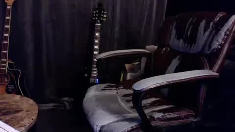 chemicalrain9876 online show from 10.15.25