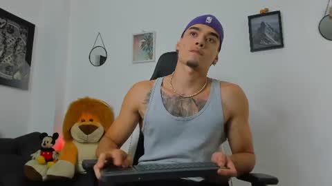 Snapshot of chepe_fit chatting on 08.03.26 chepe vause online show from 08.03.26