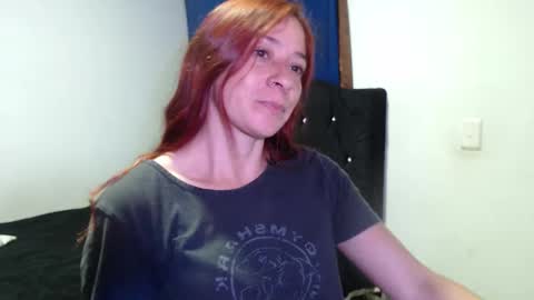 Snapshot of cherry_cam30 chatting on 01.18.25 cherry aleja online show from 01.18.25