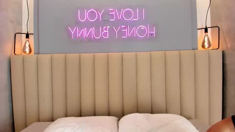 C H E R R Y  online show from 01.12.26