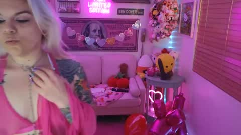 Snapshot of cherryb0mbb0mb chatting on 02.11.25 CherryBombBomb online show from 02.11.25