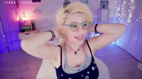 Cherry Crush  online show from 03.29.26