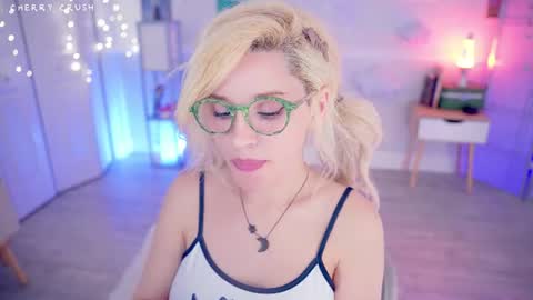 Cherry Crush  online show from 06.09.26