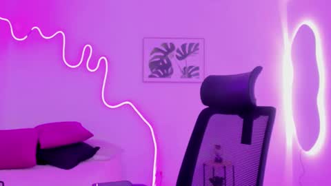 C H E R R Y online show from 10.07.25