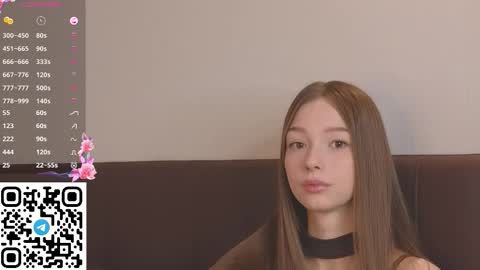 Snapshot of cherrymira chatting on 09.18.25 Loise online show from 09.18.25