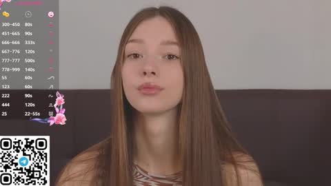 Snapshot of cherrymira chatting on 09.26.25 Loise online show from 09.26.25