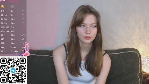 Snapshot of cherrymira chatting on 11.04.25 Loise online show from 11.04.25