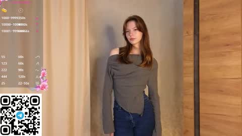 Snapshot of cherrymira chatting on 11.11.25 Loise online show from 11.11.25