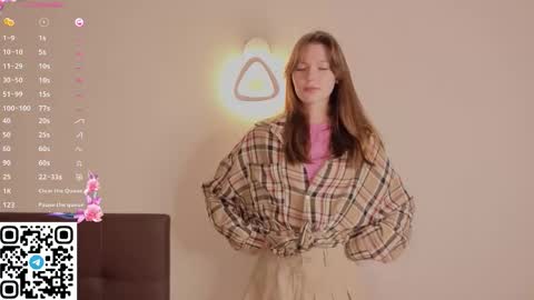 Snapshot of cherrymira chatting on 11.24.25 Loise online show from 11.24.25