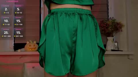 Lysia online show from 10.22.25