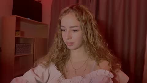 Evie online show from 11.14.25