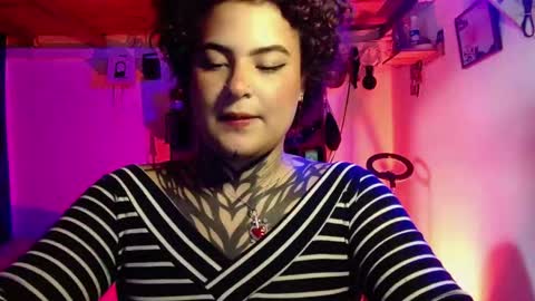 Snapshot of cherrywix chatting on 09.16.25 cherrywix online show from 09.16.25
