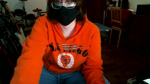 Snapshot of cherubimwillow chatting on 12.01.25 cherubimwillow online show from 12.01.25