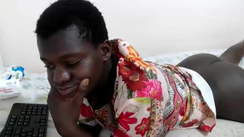 chichie_ online show from 04.05.26