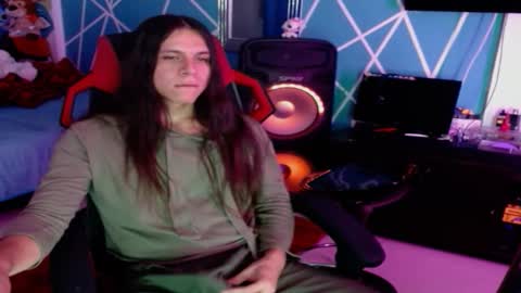 chico_explosivo online show from 10.31.25