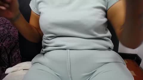 Snapshot of chiky_nastyy chatting on 11.12.25 Chikys online show from 11.12.25