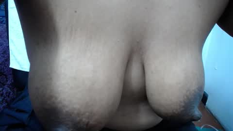 Snapshot of chiky_nastyy chatting on 11.22.25 Chikys online show from 11.22.25