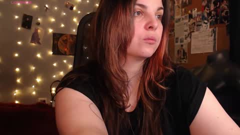 Snapshot of chill_saya chatting on 10.16.25 Saya online show from 10.16.25