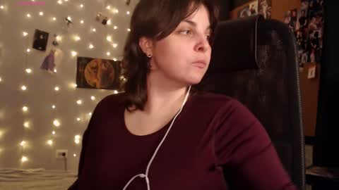 Snapshot of chill_saya chatting on 10.28.25 Saya online show from 10.28.25