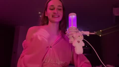 Snapshot of chillgoddess chatting on 01.23.25 Goddess Vika - owner of all ur money online show from 01.23.25