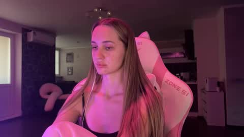 Snapshot of chillgoddess chatting on 09.10.25 Goddess Vika - owner of all ur money online show from 09.10.25