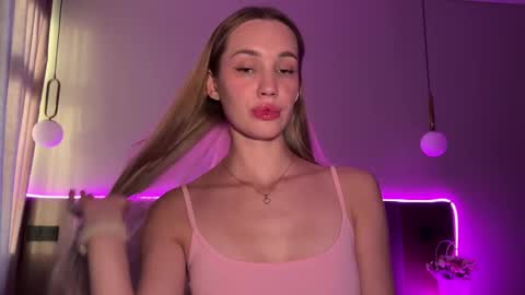 Snapshot of chillgoddess chatting on 10.21.25 Goddess Vika - owner of all ur money online show from 10.21.25