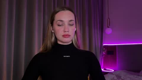 Snapshot of chillgoddess chatting on 11.23.25 Goddess Vika - owner of all ur money online show from 11.23.25