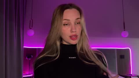 Snapshot of chillgoddess chatting on 12.01.25 Goddess Vika - owner of all ur money online show from 12.01.25