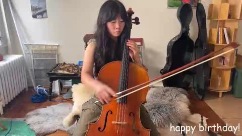 Snapshot of chiloschista chatting on 10.23.25 judith online show from 10.23.25