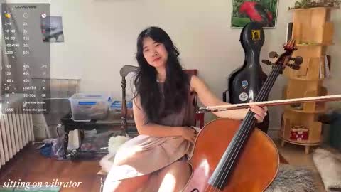 Snapshot of chiloschista chatting on 10.27.25 judith online show from 10.27.25