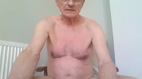 Snapshot of chipper341596 chatting on 03.08.25 chipper341596 online show from 03.08.25