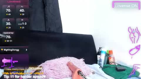 Snapshot of chiquihornymature chatting on 11.18.25 chiquihornymature online show from 11.18.25