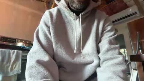 Snapshot of chiquitaroad chatting on 10.17.25 chiquitaroad online show from 10.17.25