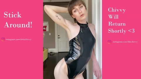 Snapshot of chivvychic chatting on 11.04.25 chivvychic online show from 11.04.25