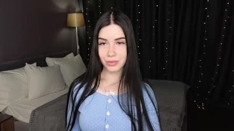 Chloe online show from 01.12.26