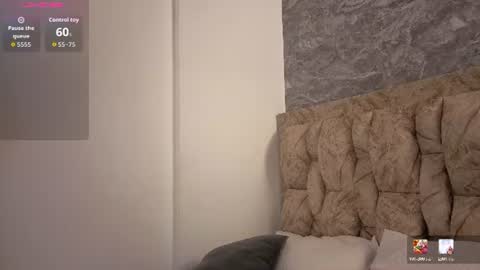 chloe_bluee_ online show from 06.19.26