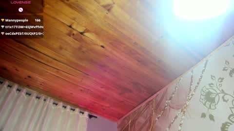 chloe bonnet Connection Monday to Saturday 3 pm Chicago INDEPENDENT MODEL . online show from 12.29.24