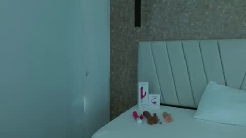 Abby 19 years online show from 12.31.24