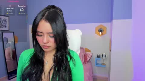 Snapshot of chloe_fischer chatting on 10.01.25 Chloe online show from 10.01.25