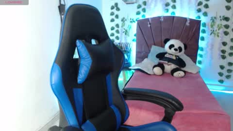  CHLOE online show from 10.21.25