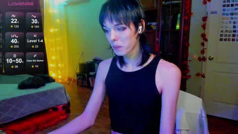 Snapshot of chloe_lorelai chatting on 12.18.24 Chloe-Lorelei online show from 12.18.24