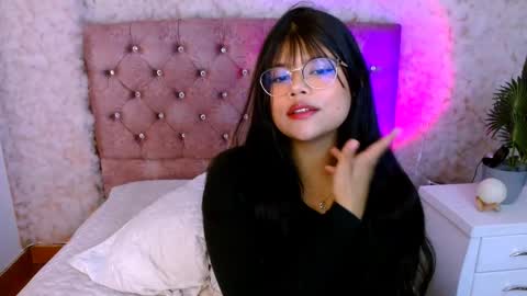 Chloe  online show from 11.10.25